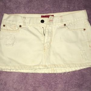 Distressed hollister skirt